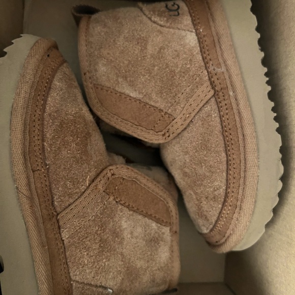UGG Neumel EZ-Fit Chestnut - Picture 1 of 7